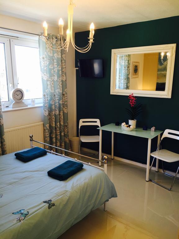 Pakenham Rooms London Room photo