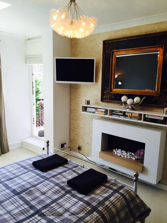 Pakenham Rooms London Room photo